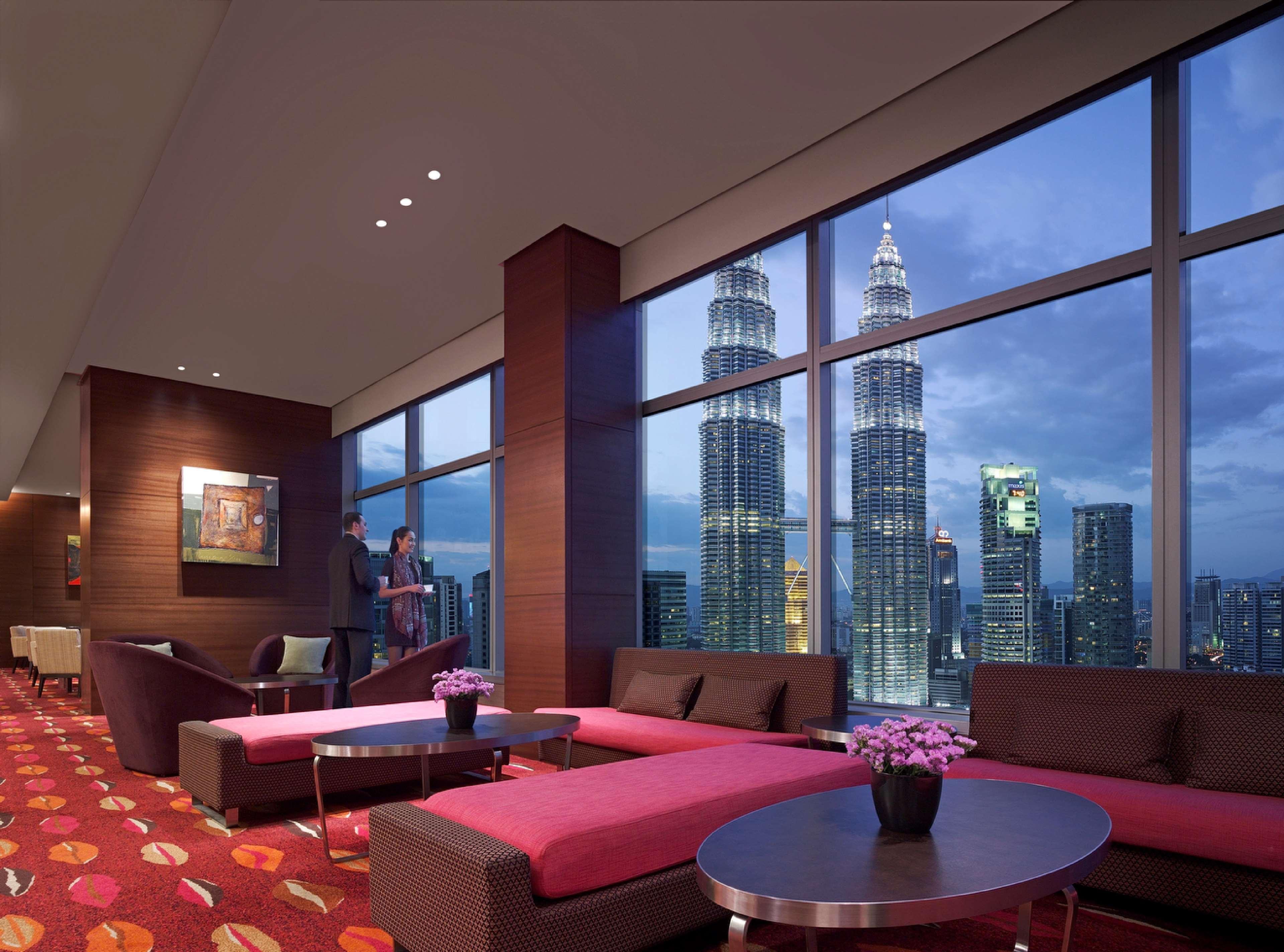 Traders Hotel, Hotel 5*