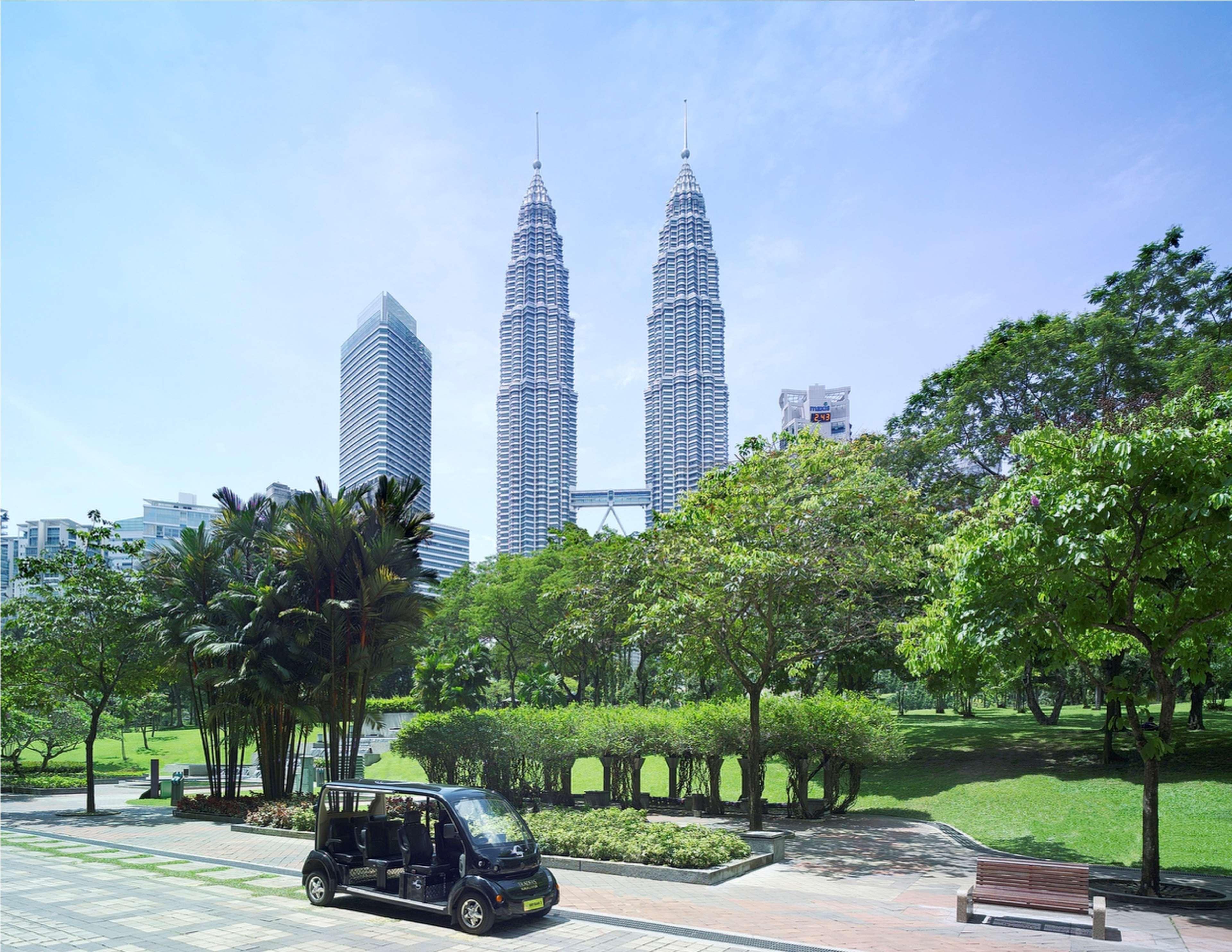 Traders Hotel, Hotel 5*